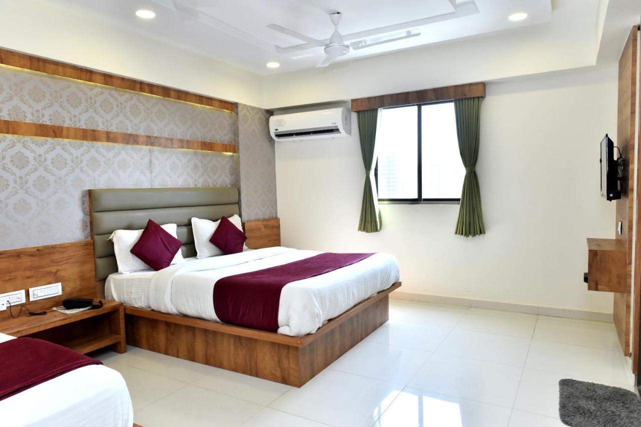 Hotel Peradiot Ahmedabad Ngoại thất bức ảnh