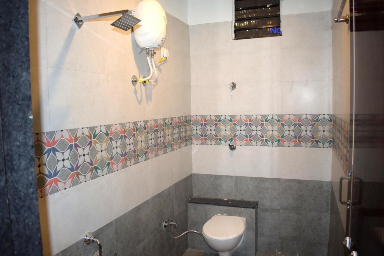 Hotel Peradiot Ahmedabad Ngoại thất bức ảnh